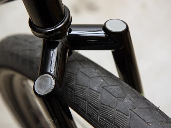 The segmented crown on this True Fabrication fork is capped with uber-polished Texas quarters.