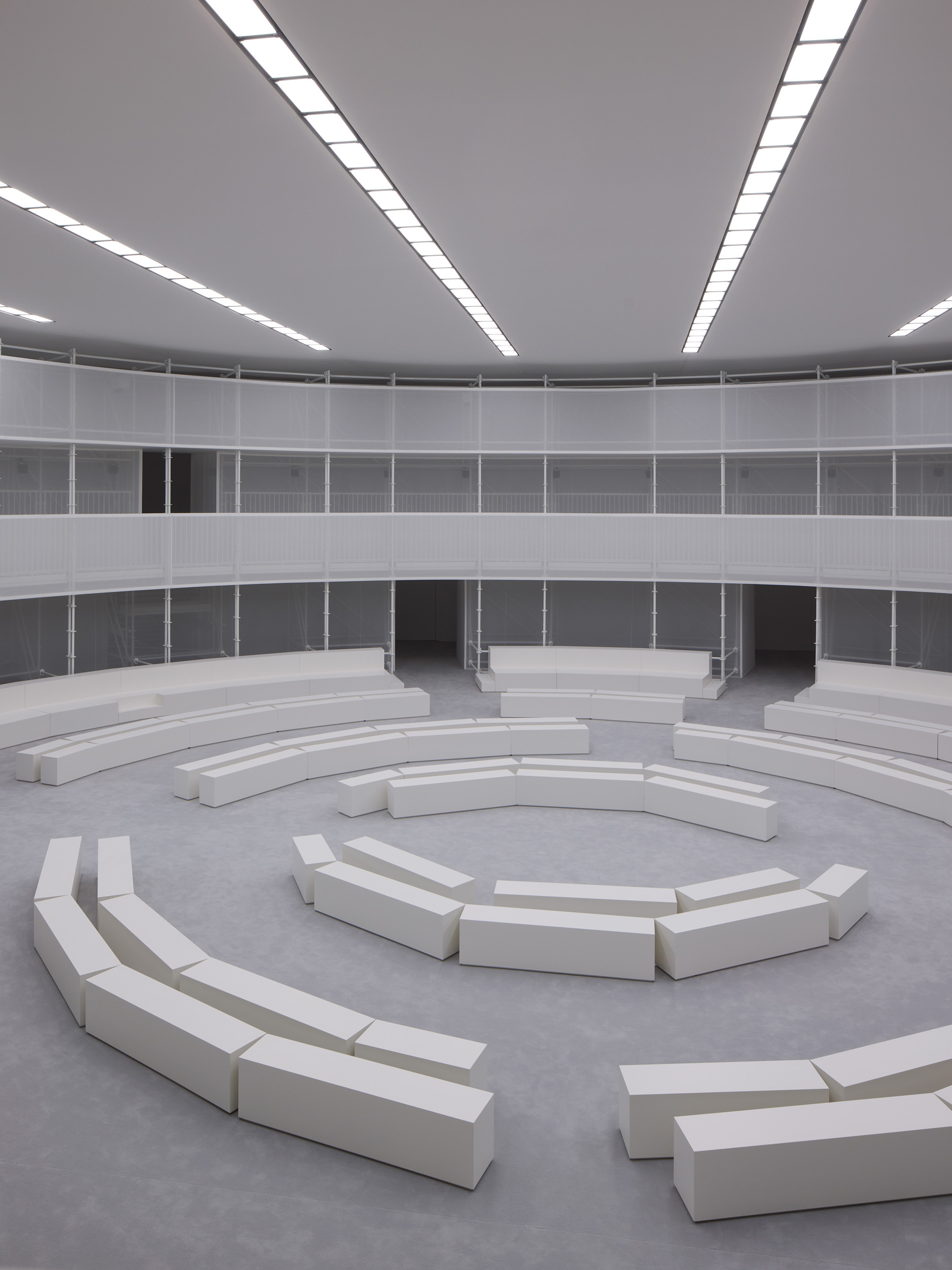 Loewe S/S 2027 showspace