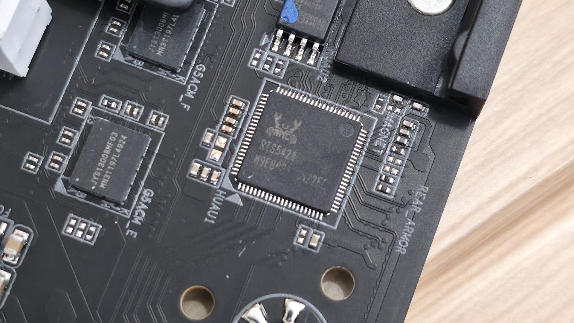 Gigabyte X870E Aorus Xtreme X3D AI Top - ICs