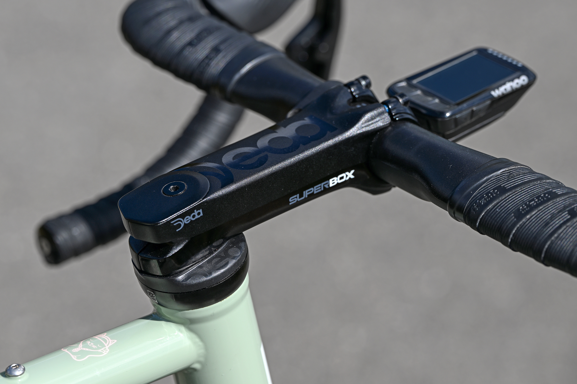 close up of the headset area of the Pfadfinder