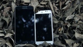 Optimus F5 side by side with the Galaxy S4