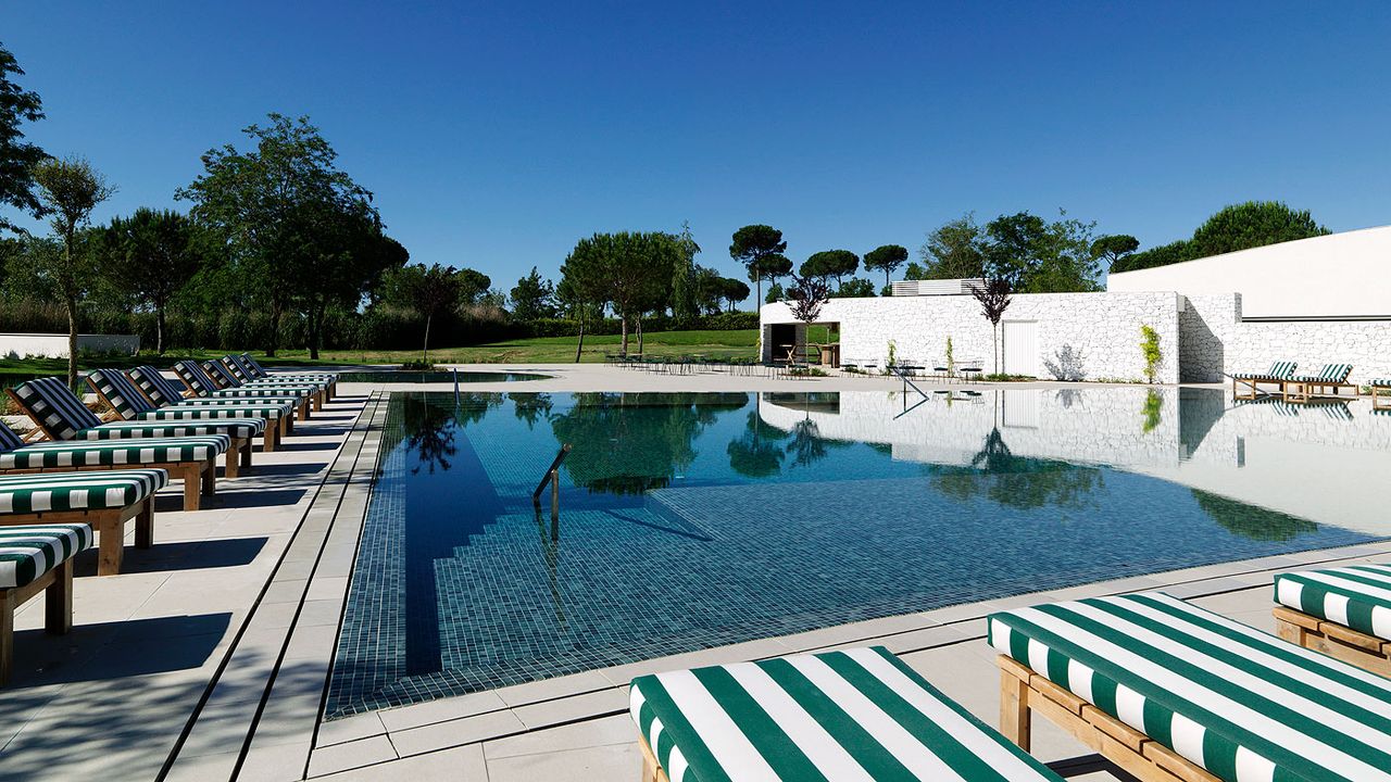 Hotel Camiral swimming pool