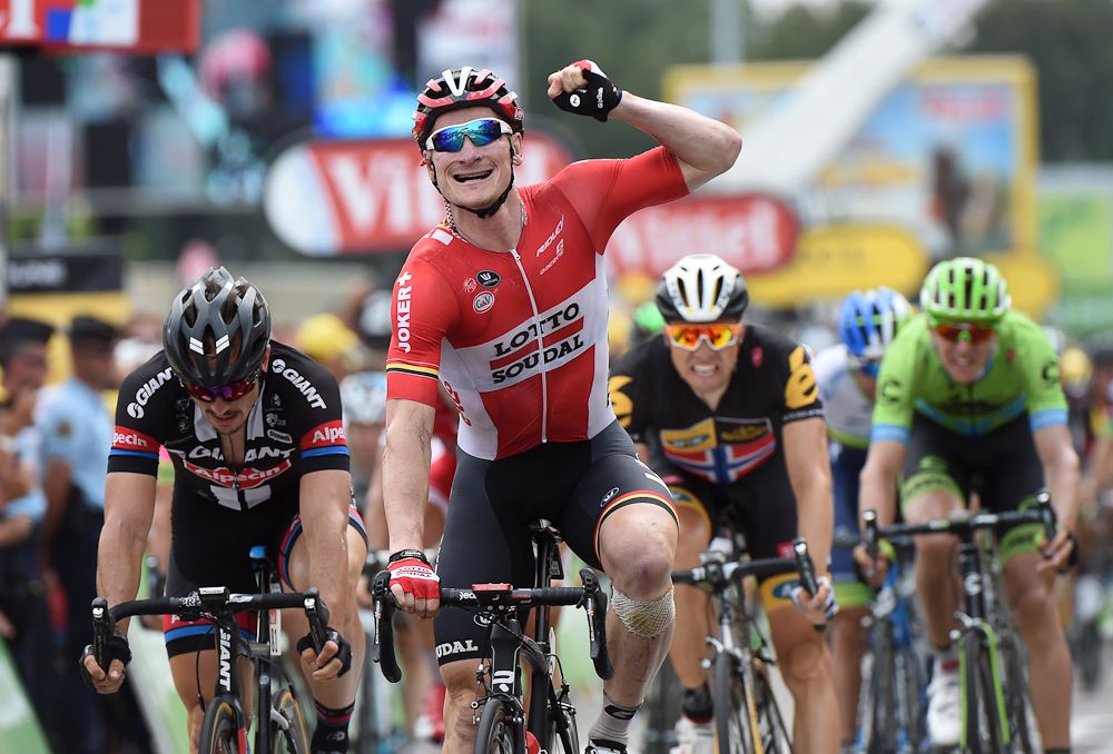 Andre Greipel wins stage 15.