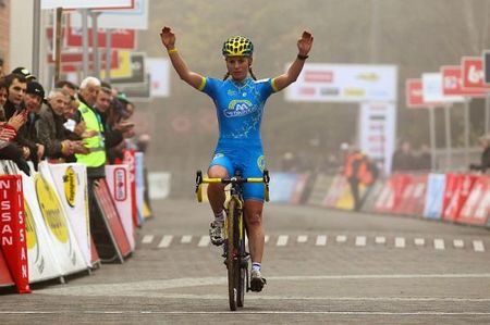 Van den Brand celebrates victory at Hamme-Zogge
