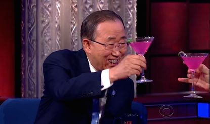 Ban Ki-Moon toasts Stephen Colbert
