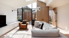 De Rosee living room - redesigning a modern living room