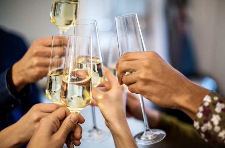 aldi champagne offer new years