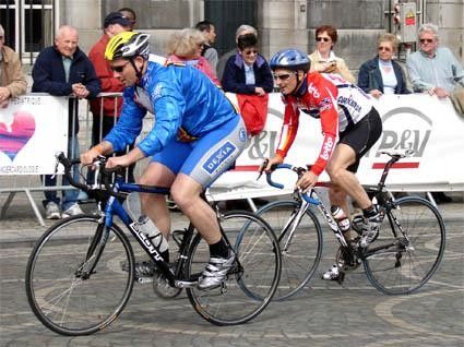Ex-rider and now director of Davitamon-Lotto, Australian Allan Peiper (R)