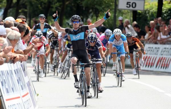Chris Sutton takes the win