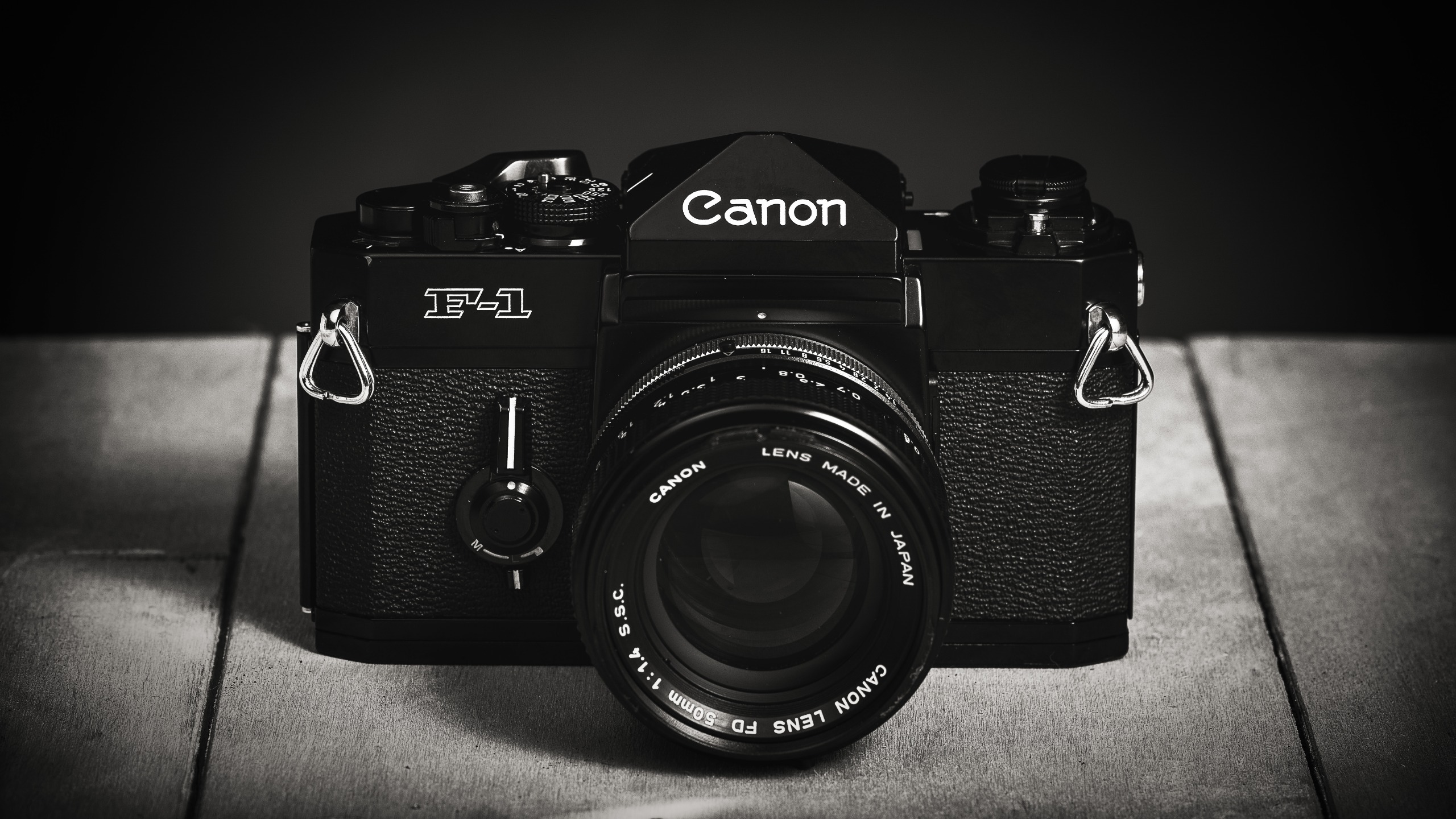 Canon F-1