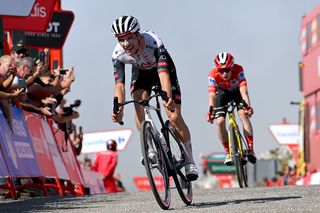 Stage 13 - Vuelta a España stage 13: João Almeida holds off Jonas Vingegaard for win atop Angliru as duo battle on savagely-steep mountain