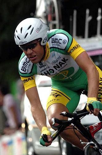 Jose Enrique Gutierrez (Phonak) on the last turn