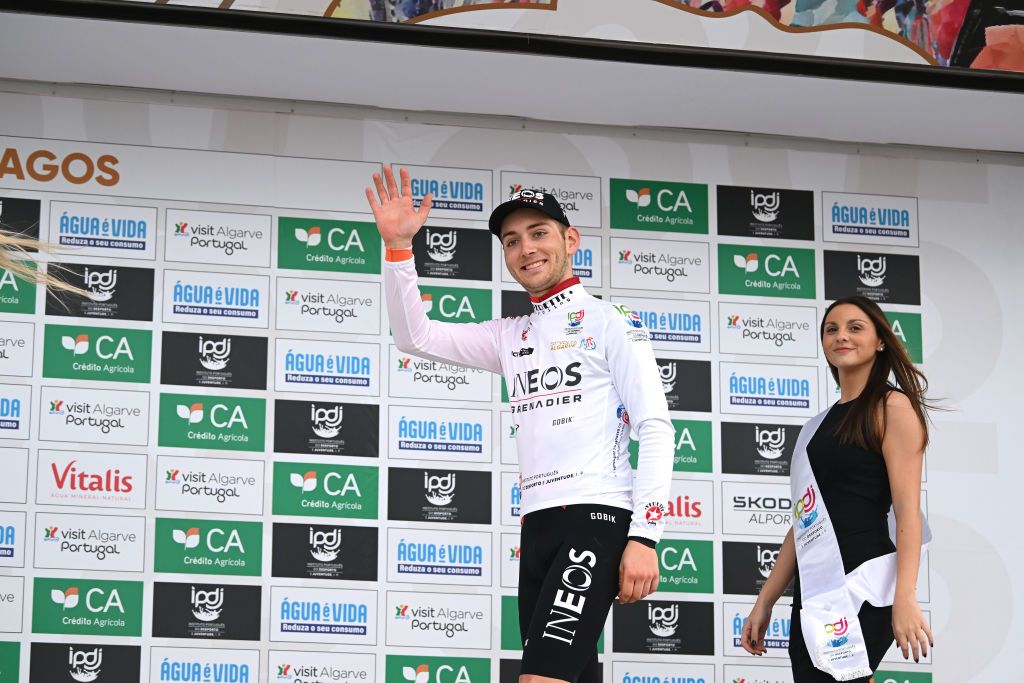 Magnus Sheffield in the best young rider&#039;s jersey at the Volta ao Algarve after stage 1