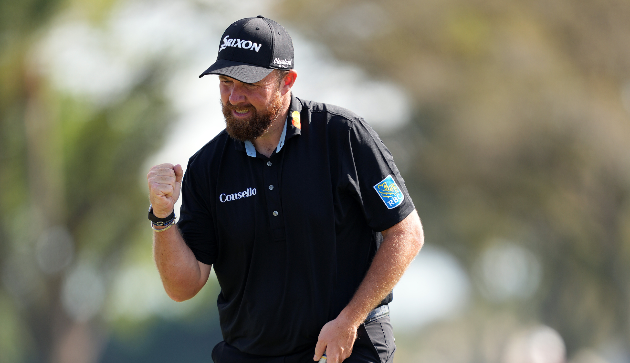 Shane Lowry fist pumps