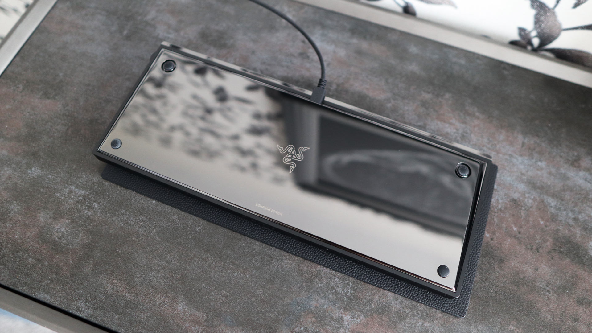 Razer Huntsman Signature Edition on a desk