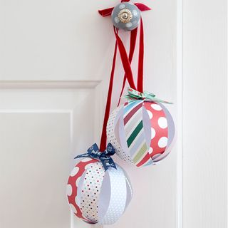 DIY Christmas decor with paper baubles
