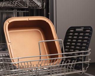 Russell Hobbs SatisFry basket and grate in dishwasher