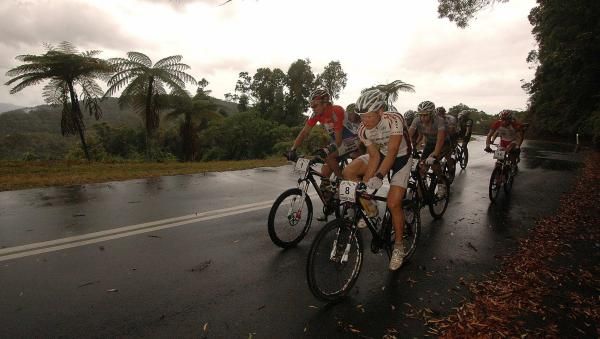 The leaders emerge from the trees at the top of Copperlode