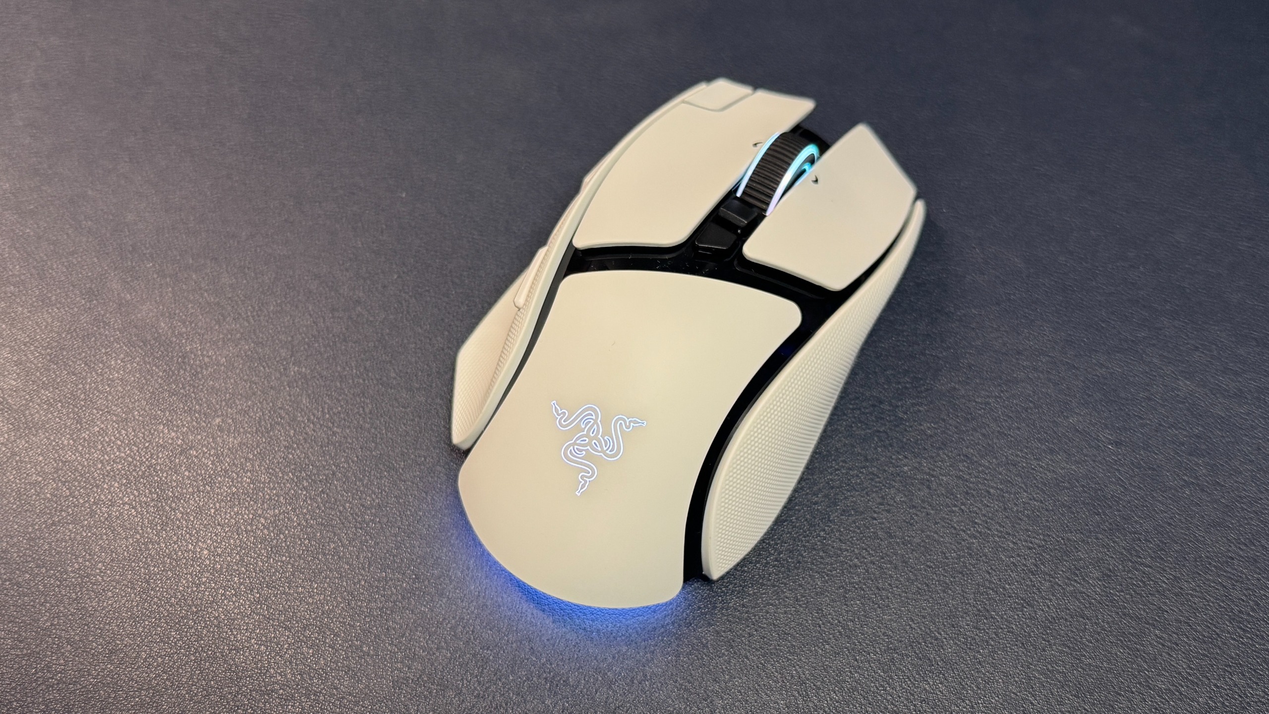 Razer Basilisk V4 Pro