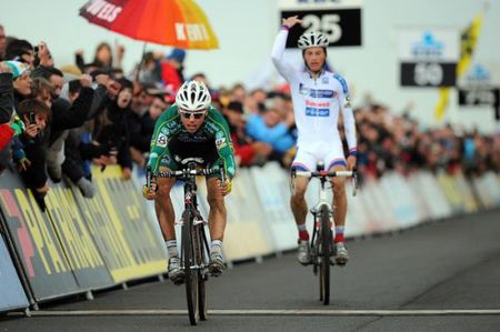 Sven Nys takes the win ahead of Kevin Pauwels, whose protest of the final sprint was turned down by the UCI.
