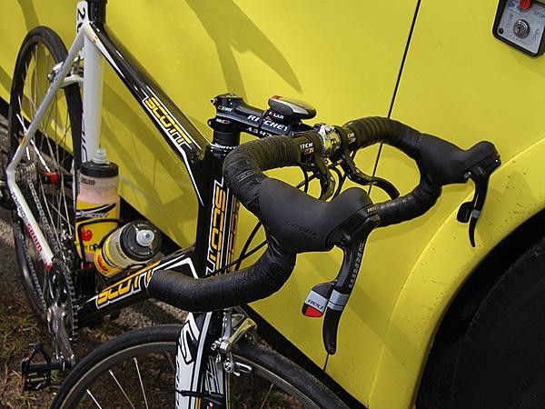 Team bikes were fitted with SRAM Red DoubleTap levers&hellip;