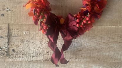 Wreath bow