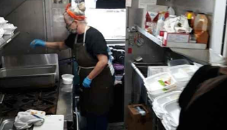 Verizon keeps on Food Truckin' to help feed medical workers