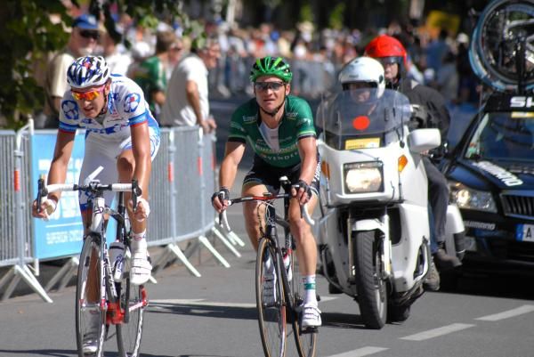 Roun and Voeckler on the final lap