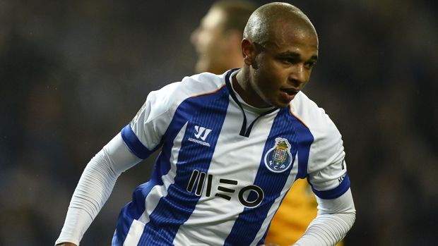 Porto&amp;#039;s Algerian midfielder Yacine Brahimi