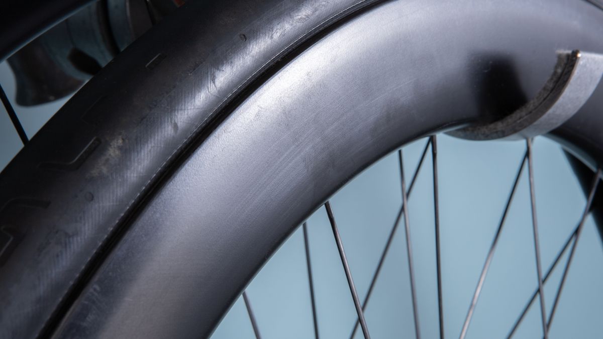 Enve SES 4.5 Wheelset detail of raw carbon fibre
