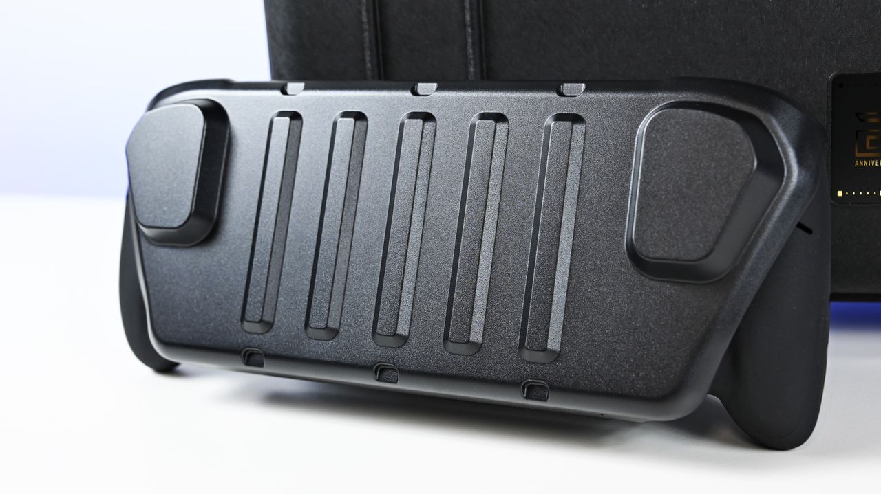 Front view of the ROG Ally X20 fitted with a ribbed, matte black dbrand Killswitch protective travel cover.