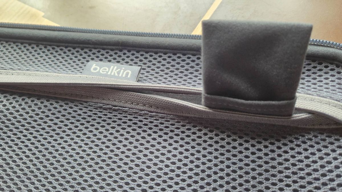 Photo of the inside mesh pocket of the Belkin Carrying Case for the Nintendo Switch 2.