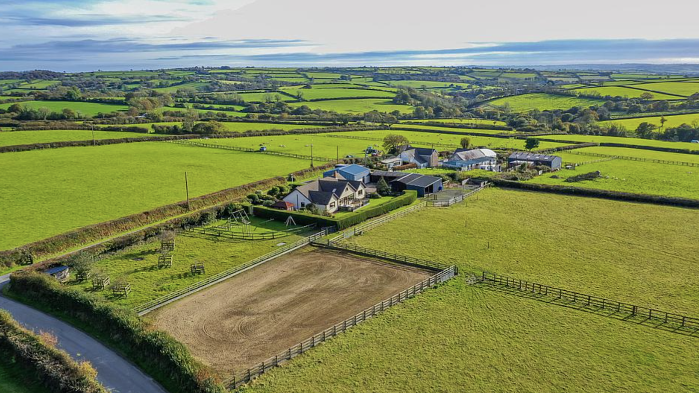Hunters Lodge Login Carmarthenshire