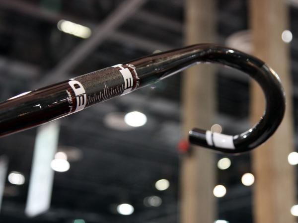 New for 2011 from HED is a range of carbon fiber and aluminum road handlebars.