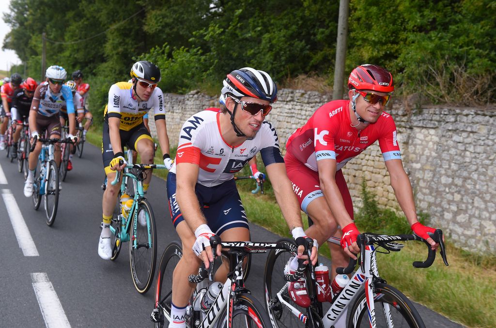 Alexander Kristoff (Katusha) chatting with compatriot Sondre Holst Enger (IAM Cycling)