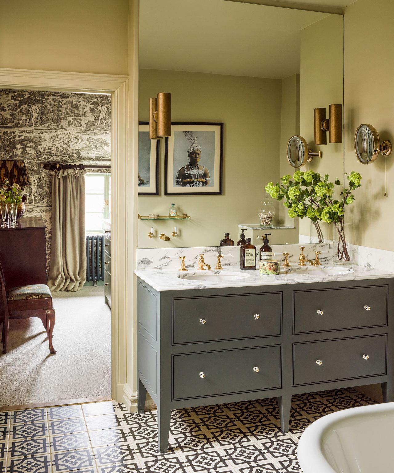 Jack and Jill bathroom with double table