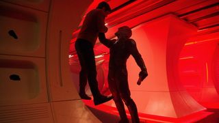 Idris Elba and Chris Pine in Star Trek Beyond (2016)_© Kimberley French_Paramount Pictures