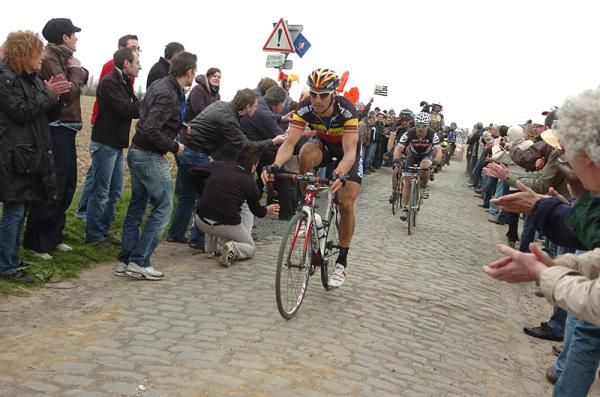 Tom Boonen (Quick Step) rides the cobbles