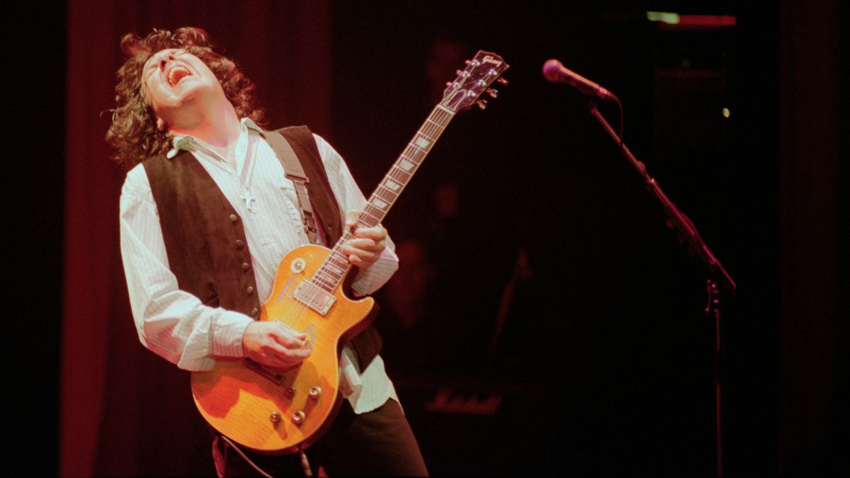 Gary Moore playing the 'Greeny' Les Paul