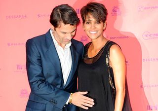 Halle Berry Olivier Martinez on the red carpet in Paris