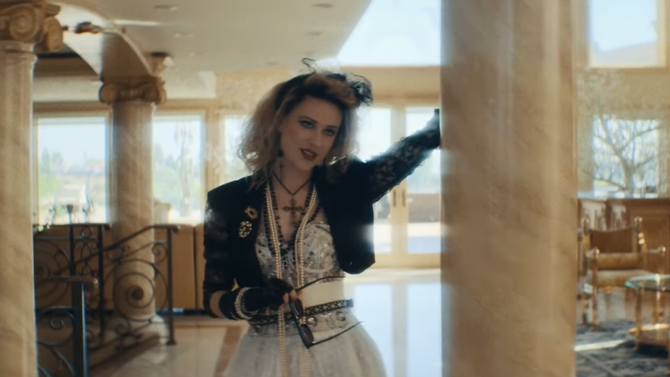 Daniel Radcliffe’s Weird The Al Yankovic Trailer Has Musical Numbers