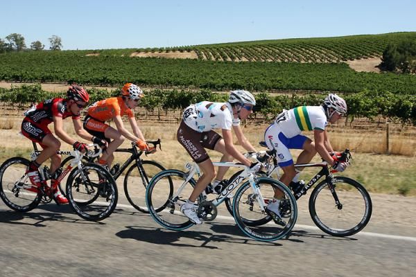 The first break of the day forms on stage one.