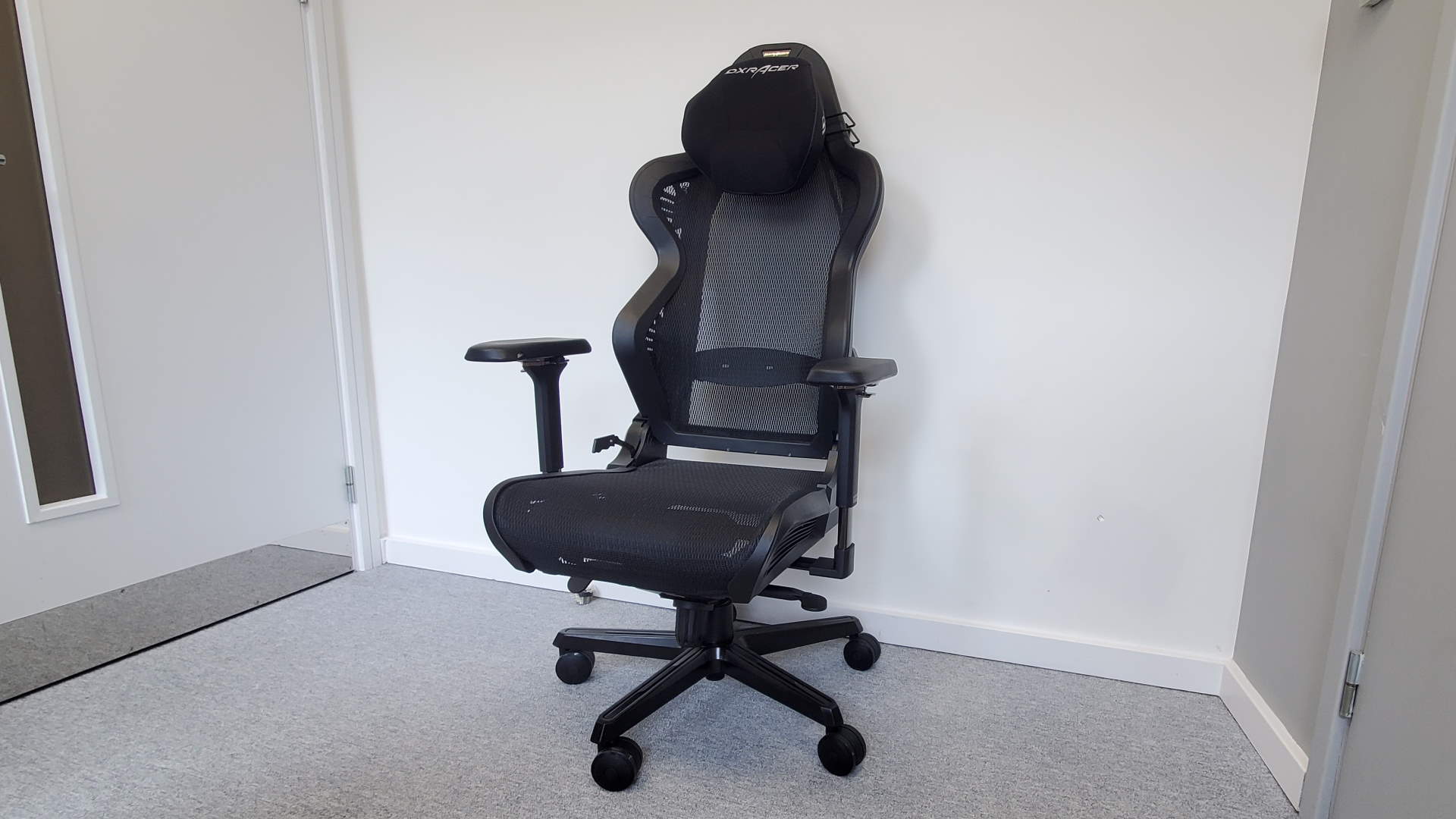 DXRacer AIR Mesh gaming chair