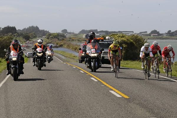 A last ditch attempt to escape the peloton