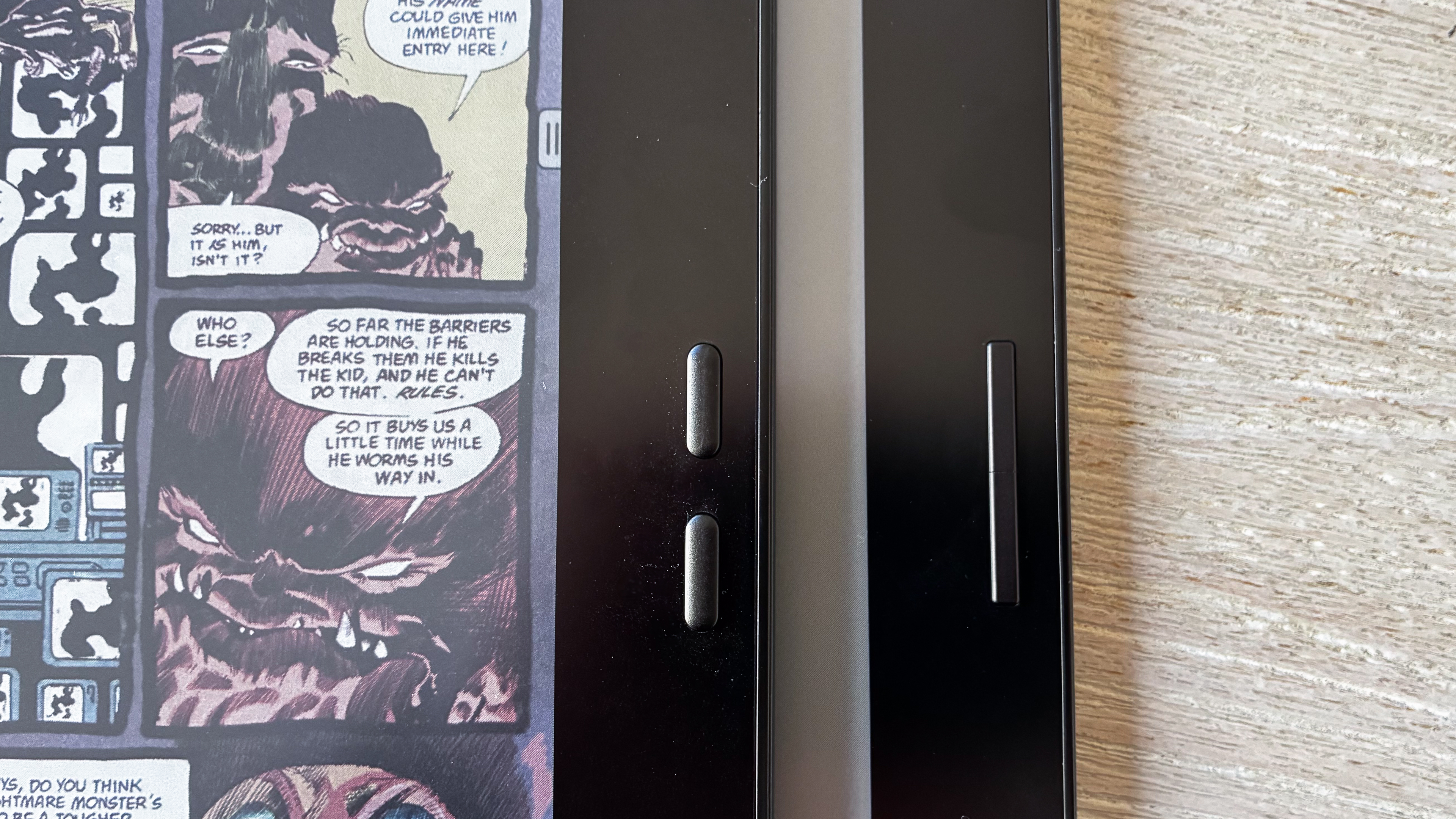 The separated page-turn buttons of the Boox Go Color 7 Gen II beside the straight-edged buttons on the Go Color 7