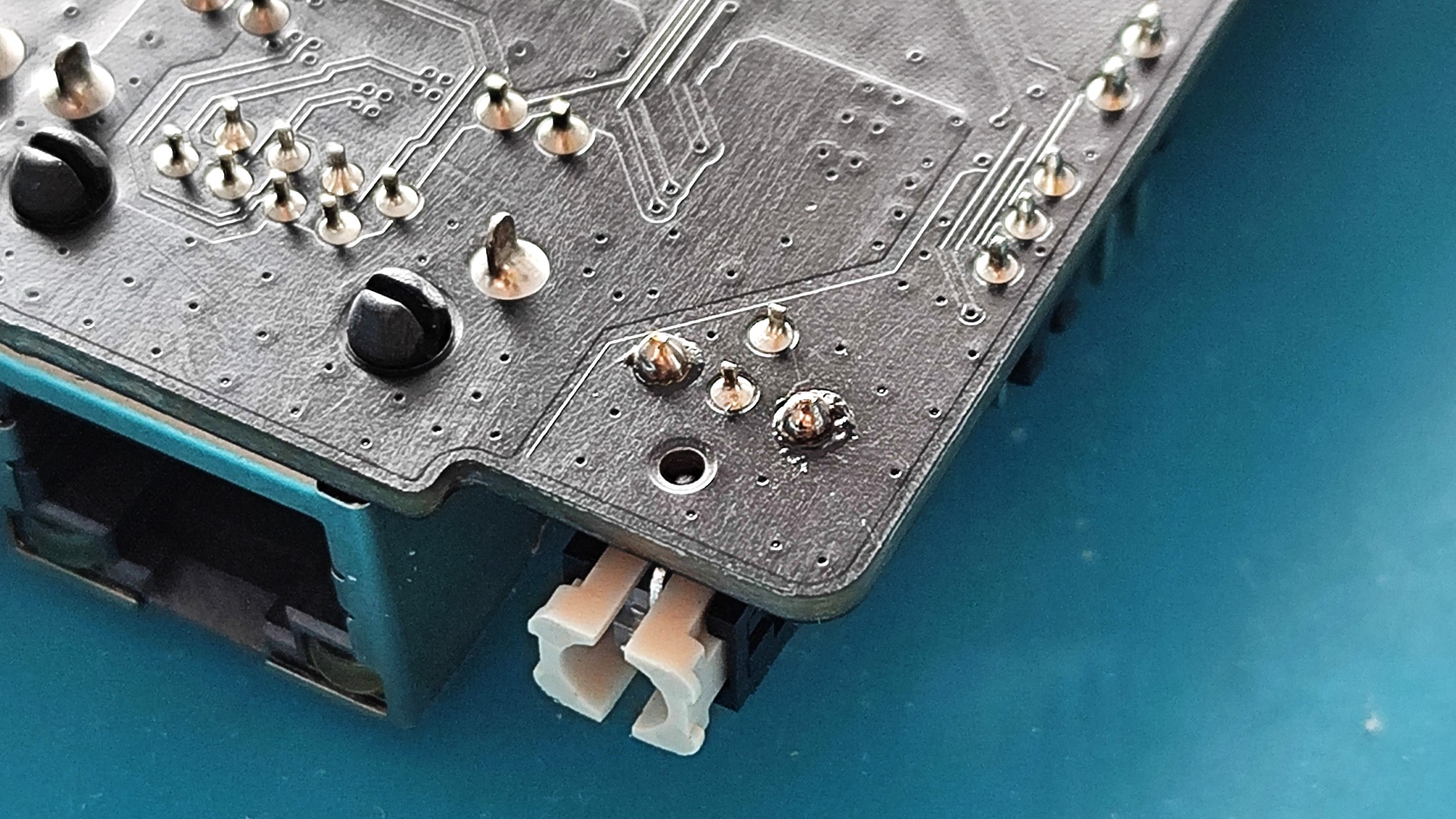 Solder points for the power switch