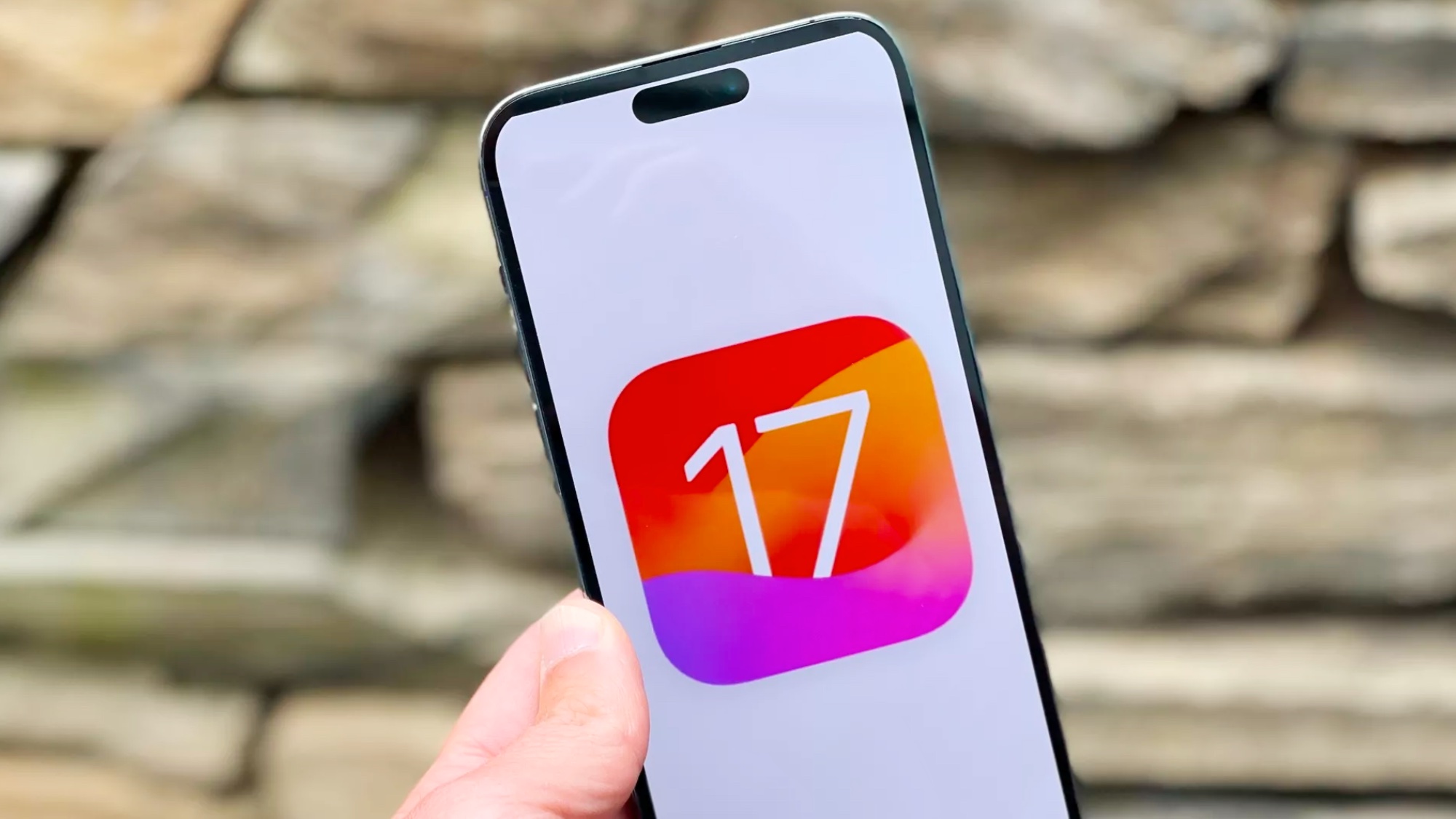 iOS 17-Logo auf dem iPhone