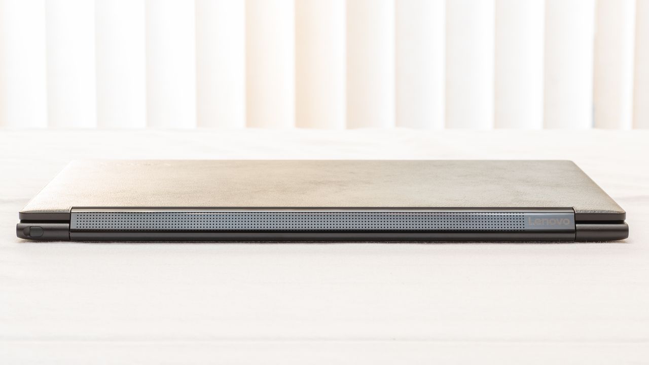 Rear view of the Lenovo Yoga 9i 14in (Shadow Black)