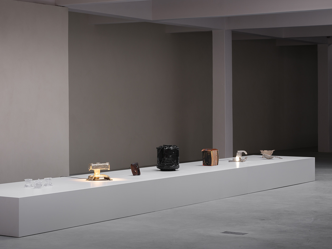 The Get gallery interior, minimalism by glenn sestig