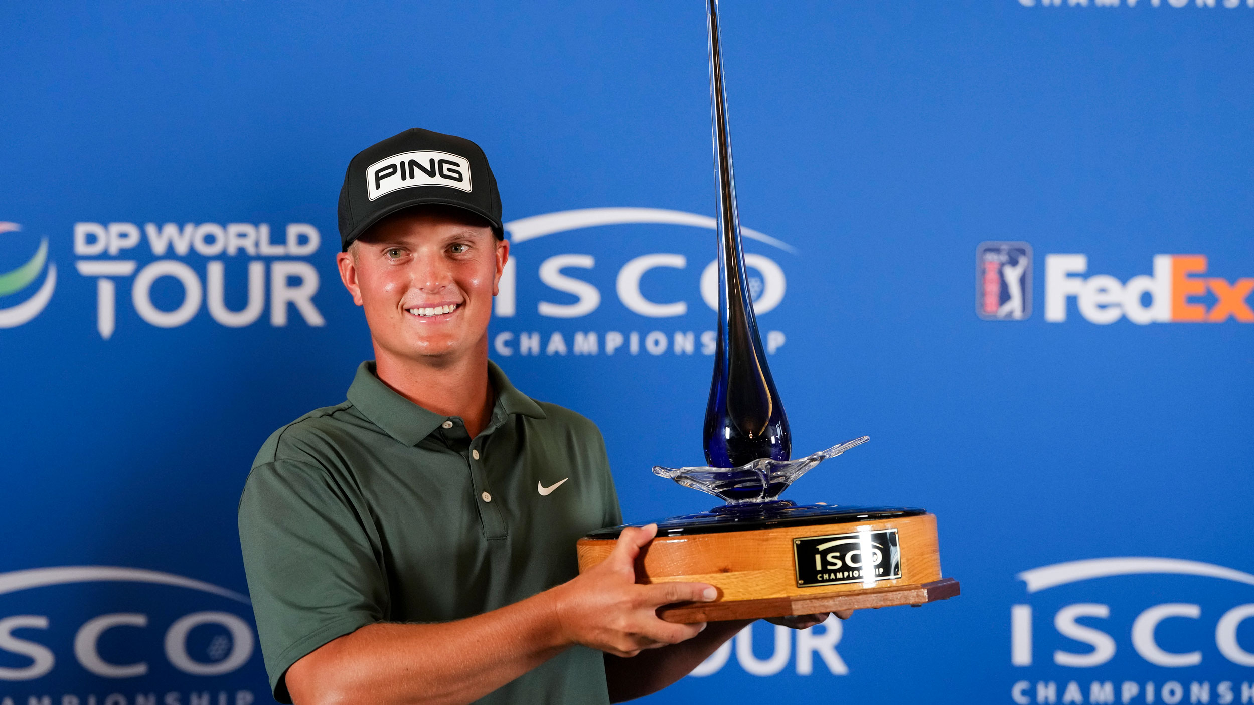 William Mouw poses with the ISCO Championship trophy after winning in 2025